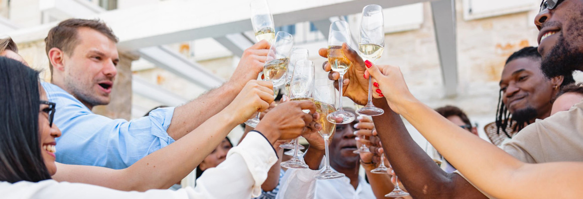 How to Guide: Entertaining with Wine