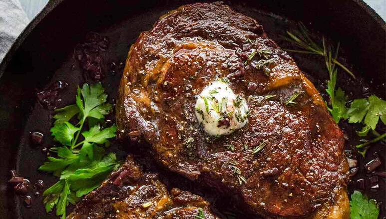 Steak in Red Wine Sauce Recipe